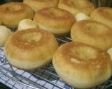 Foto langkah ke 11 dari resep Donat Empuk Eggless.