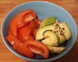 Foto del paso 2 de la receta: Wrap de pollo con Tomate y Aguacate