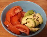 Foto del paso 2 de la receta: Wrap de pollo con Tomate y Aguacate