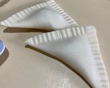 Foto del paso 2 de la receta: Triangulitos con dulce de membrillo 🧉