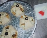 A picture of step 8 of Domino's style zingy parcel.