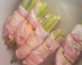 A picture of step 5 of Cheesy Bacon-Wrapped Asparagus Twisters.