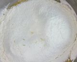 A picture of step 4 of Mixed coloured cupcakes.