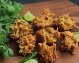 A picture of step 4 of Bhajia/Bajji.