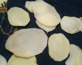 आलू चिप्स (Aloo chips recipe in Hindi) रेसिपी चरण 5 फोटो