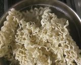 A picture of step 1 of Butter Hot veg noodles.