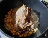 Une image de l'étape 1 de Tajine d'agneau aux aubergines 🍆.