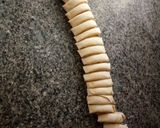 A picture of step 11 of Potatoe swirl bread/burger.