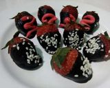 Foto langkah ke 5 dari resep Stroberi Coklat.