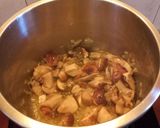 Foto del paso 2 de la receta: Judías blancas con boletus y langostinos/gambones