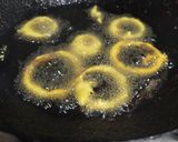 A picture of step 3 of Onion pakora.
