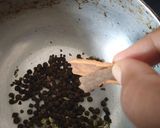 A picture of step 2 of Chettinad chicken fry.