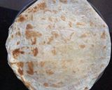 Foto langkah ke 2 dari resep Pizza Wrap.