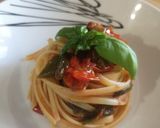 Foto del passaggio 4 della ricetta #566 Linguine con peperoncini verdi e pomodorini 🫑🍅🍝