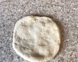 A picture of step 3 of Pizza buns.