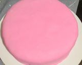 Foto del paso 9 de la receta: 🎂Bizcochuelo con pasta de cobertura (fondant) y tips☁️🌈💜🤍
