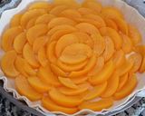 Foto del paso 2 de la receta Tarta de melocotón en almíbar,, y base de hojaldre. 🍑