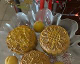 A picture of step 6 of Sugar-Free Mixed Nut Mooncakes.