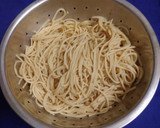*செஷ்வான் வெஜ், ஹக்கா நூடுல்ஸ்*(schezwan veg hakka noodles recipe in tamil) ரெசிபி ஸ்டேப் 3 புகைப்படம்