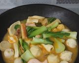 Foto langkah ke 4 dari resep Steamboat Kuah Tomyam.