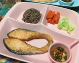 รูปขั้นตอนการทำที่ 4 ของ แซลม่อนย่างเกลือ ข้าวผัดกระเทียม airfryer