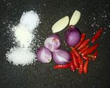 Foto langkah ke 2 dari resep Bakso penyet sambal bawang.