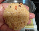 Foto del paso 5 de la receta: Almuerzo rápido 2 Arroz con croquetas de atún
