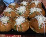 Foto langkah ke 7 dari resep 38. Korean Garlic Double Cheese Bread (with Burger Bun).