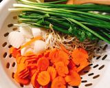 Hình bước làm 1 của món Nui nấu sườn non