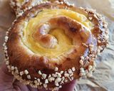 Foto del paso 9 de la receta: Ensaimada de crema y almendras