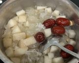 Hình bước làm 3 của món Chè Lê Nấm Tuyết