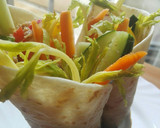 Foto del paso 3 de la receta: Wraps de verduras y atún