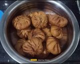 A picture of step 12 of Khasta Dry Matar Kachori.
