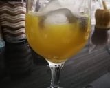 A picture of step 3 of Mango punch 💛😋💛.