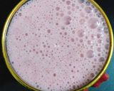 A picture of step 5 of Strawberries Shake.