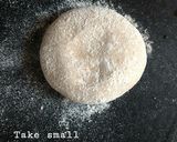 A picture of step 3 of Aloo paratha.