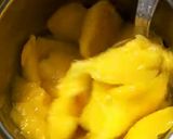 A picture of step 2 of Creamy mango juice.