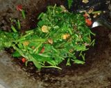 Foto langkah ke 3 dari resep Tumis kangkung.