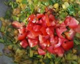 લીલી ડુંગળી સેવ ટામેટા નુ શાક (Green Onion Sev Tomato Shak Recipe In Gujarati) રેસીપી સ્ટેપ2ફોટો