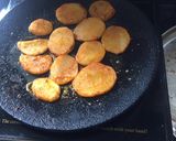 A picture of step 6 of Tawa potato fry.