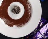 A picture of step 8 of Coconut Oreo balls.