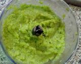 Foto del passaggio 1 della ricetta Flan di broccoli con la salsa Mornay