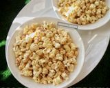 A picture of step 1 of Milk popcorn.