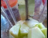 Foto langkah ke 2 dari resep Jus Melon Mudah.