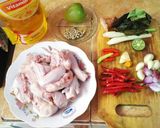 Foto langkah ke 1 dari resep Ayam rica-rica.