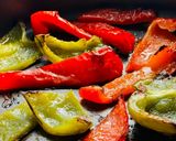Hình bước làm 2 của món 🌱 Ớt Chuông Nướng Lò Điện (Vegan)