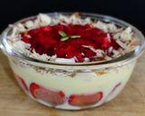 A picture of step 5 of Strawberry pudding.