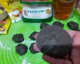 Foto langkah ke 7 dari resep 841. Black Bomboloni (isi vla kopi, diplomat cream dan vla susu) 1x profing.