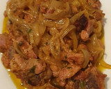 Foto del paso 4 de la receta: Chuletas de pavo encebolladas al mostaza