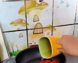 Foto langkah ke 2 dari resep Korean Strawberry Milk.